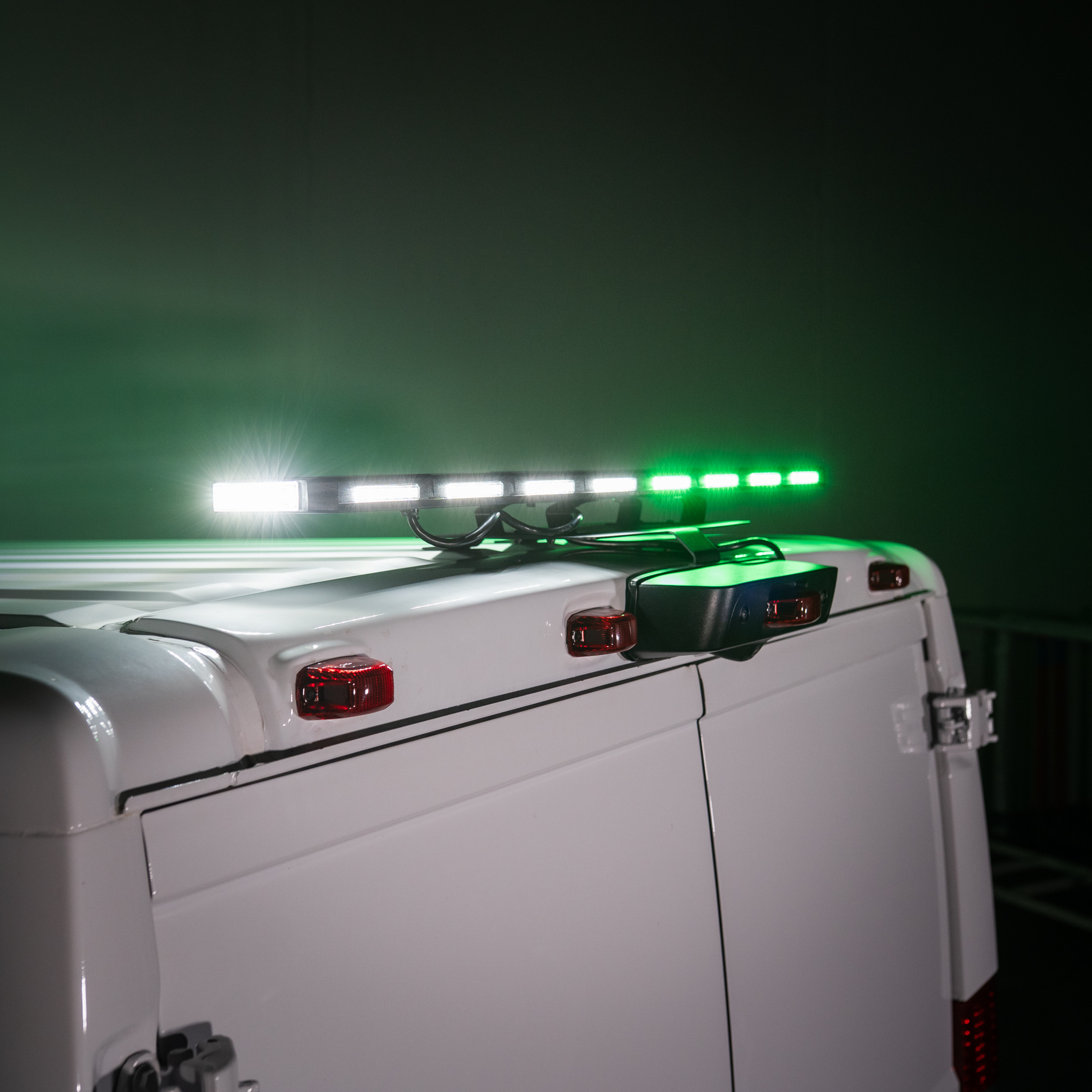 Green Hornet High-Visibility LED Strobe With ProMaster Roof Mount Green Hornet High-Visibility LED Strobe With ProMaster Roof Mount