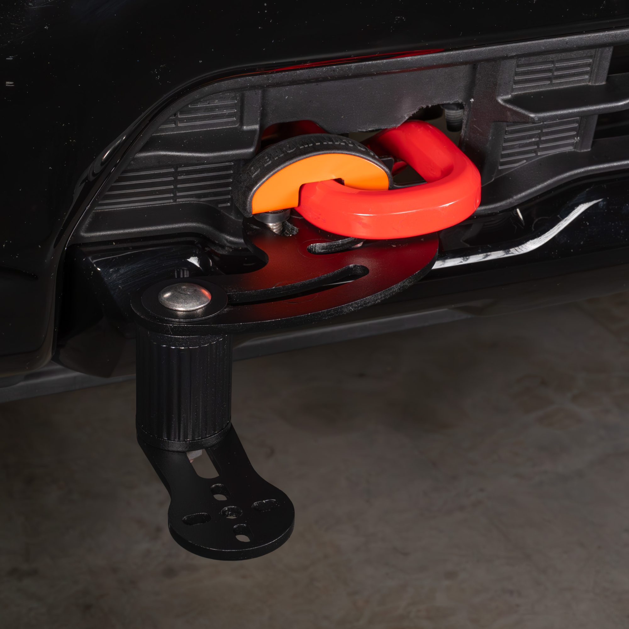 Close up of Denominator bracket properly installed for a 40" light bar on Chevy HD Close up of Denominator bracket properly installed for a 40" light bar on Chevy HD