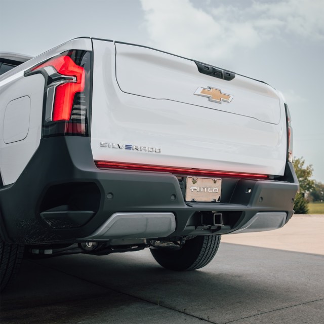 Chevy Silverado EV Blade Plug & Play LED Tailgate Light Bar