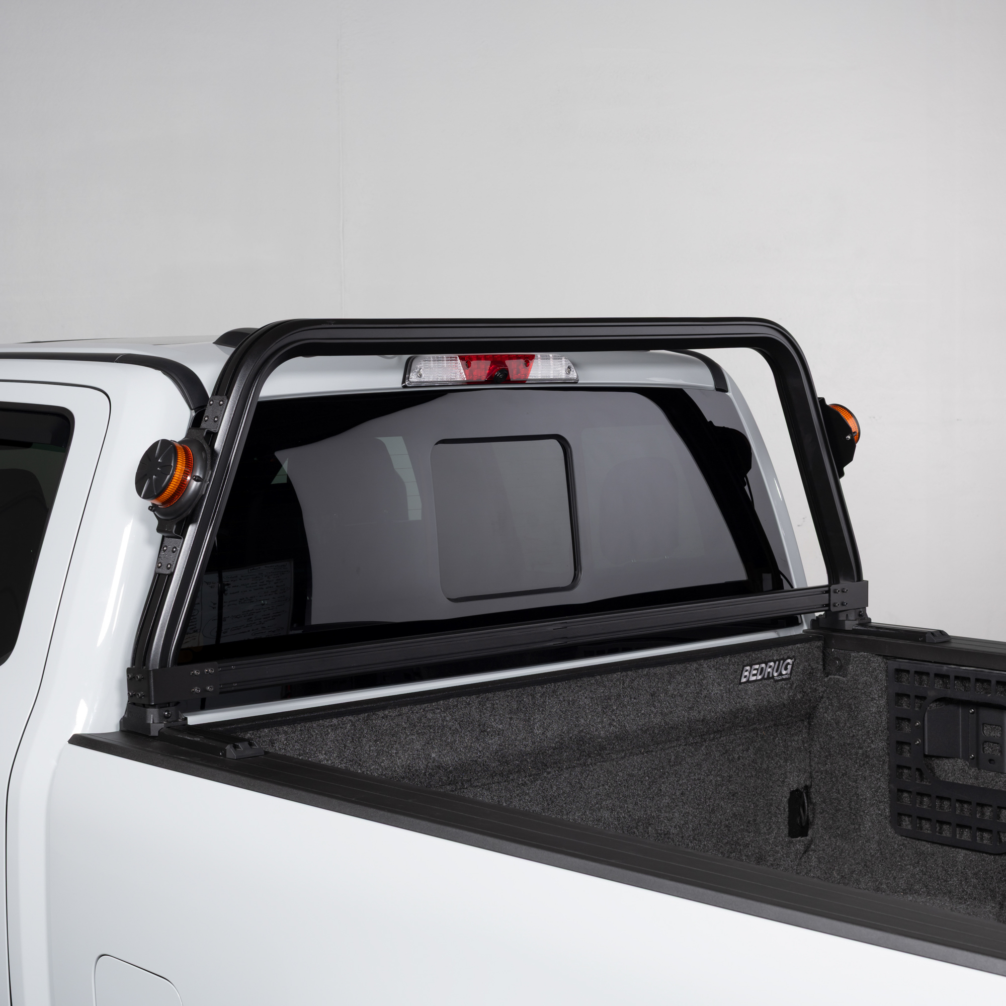 High-Intensity Amber 360° Beacon Light Mounted to Open Frame Cab Rack High-Intensity Amber 360° Beacon Light Mounted to Open Frame Cab Rack