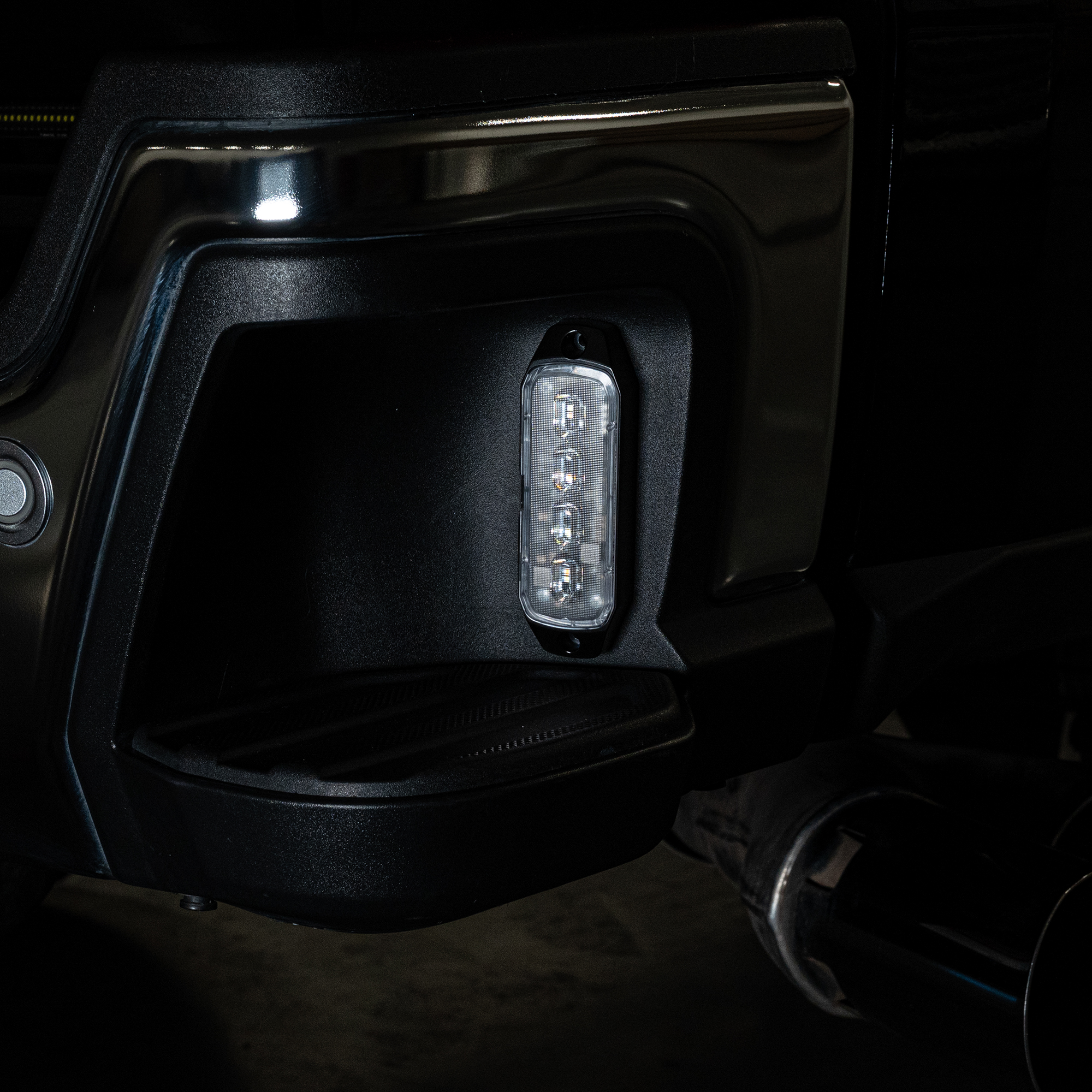 Rugged construction for long-lasting performance and reliable protection in extreme conditions Rugged construction for long-lasting performance and reliable protection in extreme conditions