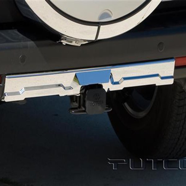 Putco Chrome Apron Cover For FJ Cruiser w/ Hitch Opening